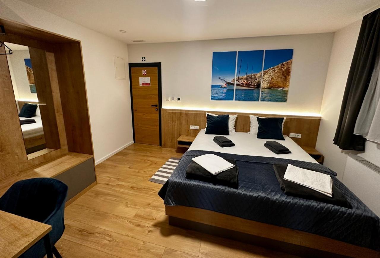 Rooms สลาวอนสกีบรอด ภายนอก รูปภาพ